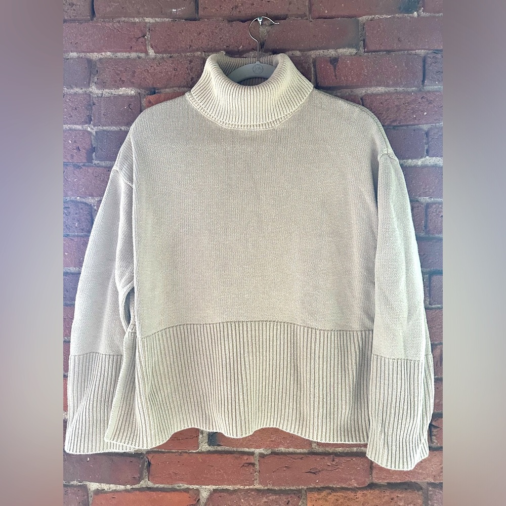 Gap 24/7 Split Hem Turtleneck Sweater in Cobblestone Beige